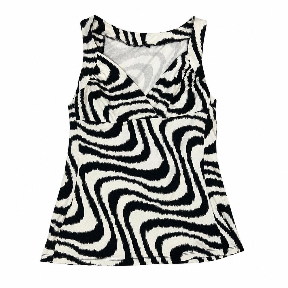Express sleeveless zebra print tank with sweetheart neckline. Women size M